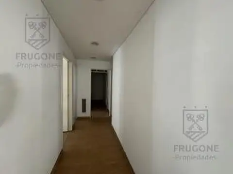 Oficina en Alquiler 40 años