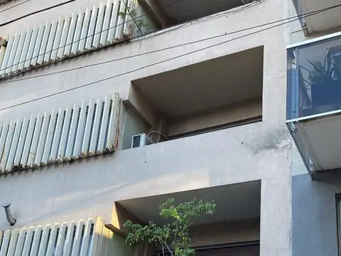 EXCELENTE DEPARTAMENTO DE 2 AMB - ZONA AVDA. GAONA 1300