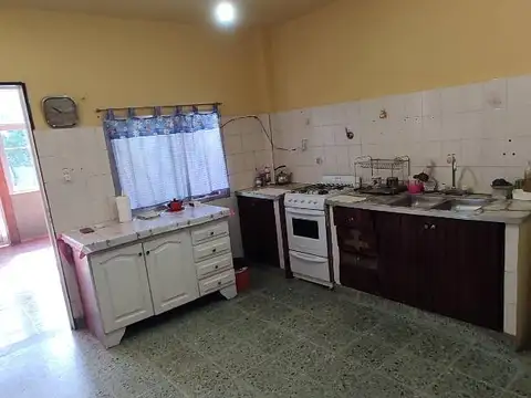 Casa 3 ambientes con 2 baños