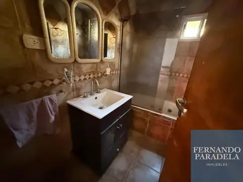 Casa en Venta con 3 cocheras