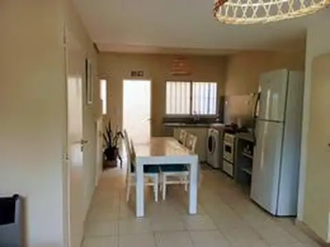 Depto Tipo Casa 3 ambientes con 1 baño
