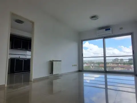 Departamento en Alquiler en Castelar Sur, $ 650.000