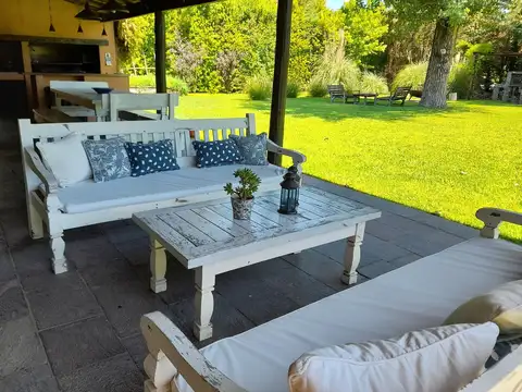 Casa en Alquiler Temporal con 2 cocheras