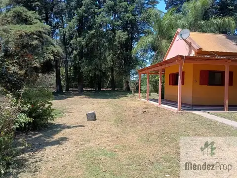 Casa Con Galpón en venta.