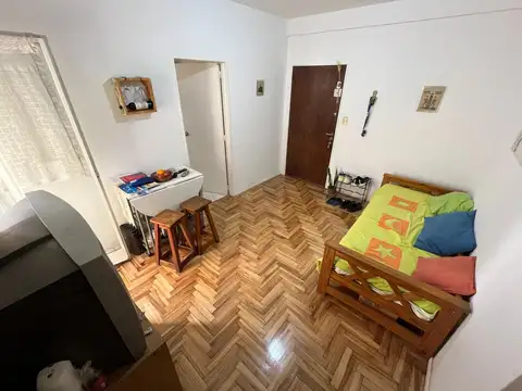 Venta. Departamento. 2 Ambientes. Luminoso. Roosevelt 3200