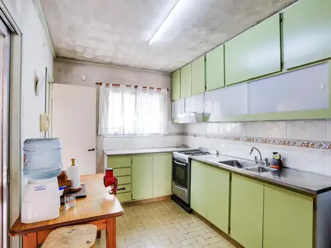 Casa 3 ambientes con 2 baños