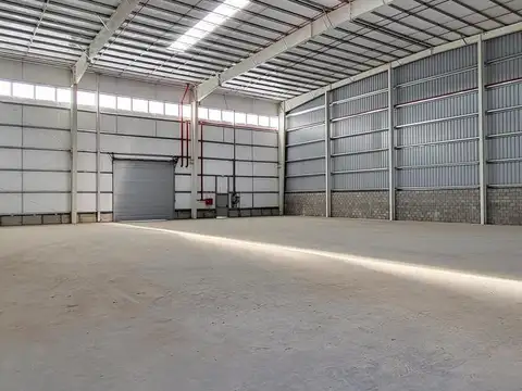 Galpón tipo depósito comercial en alquiler 930m2 en el Polo industrial Ezeiza