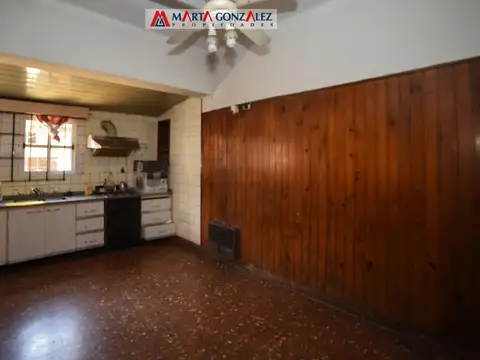 Casa 4 ambientes con 1 baño