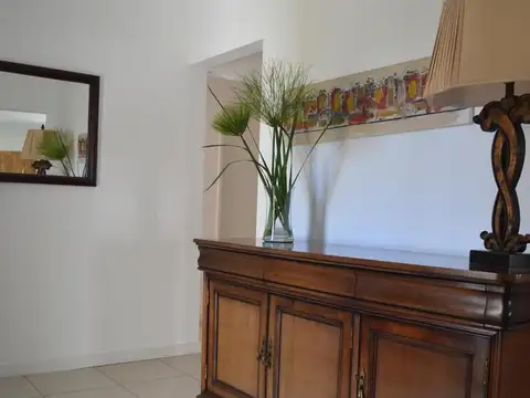 Casa en Alquiler Temporal con 2 cocheras