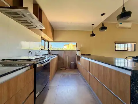 Casa en Venta en Roldan, USD 92.000