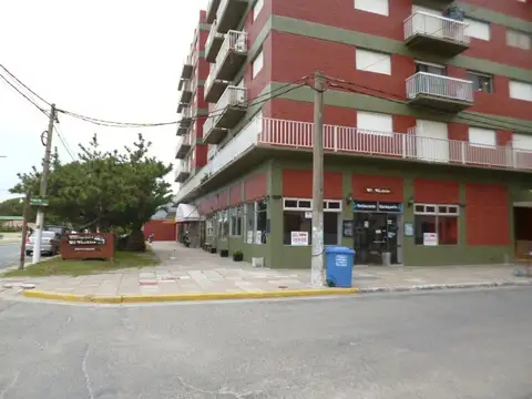 Local en Venta Via Púb.