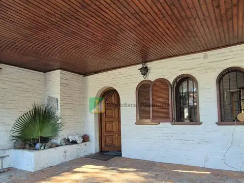 Casa en Venta con 4 cocheras