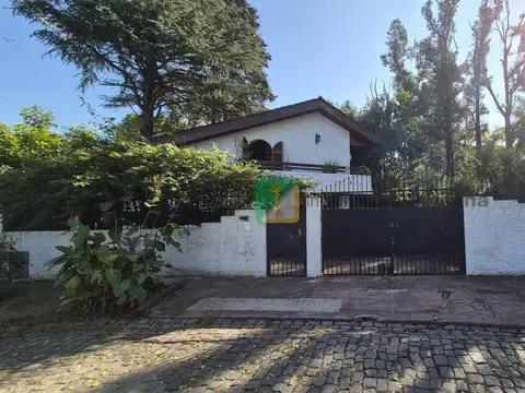 Venta - Casa - 4 amb - Jose Leon Suarez