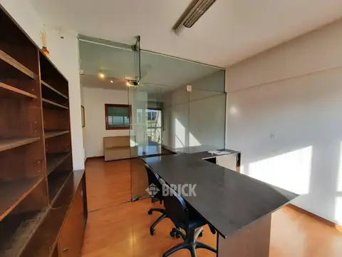 Oficina en Alquiler 40 años