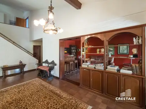 Casa en Venta con 4 cocheras