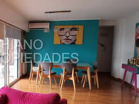 CUATRO AMBIENTES AL FRENTE CON COCHERA EN QUILMES CENTRO