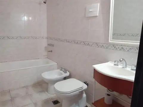 Depto Tipo Casa 2 ambientes con 1 baño