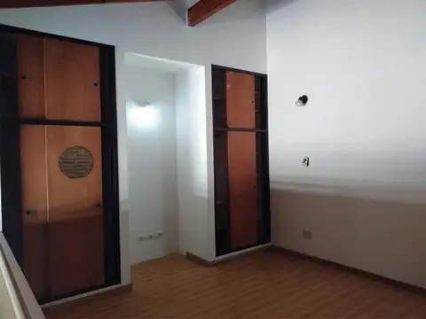 Depto Tipo Casa en Alquiler de 1 dormitorio