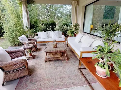 Casa en alquiler y venta en La Emilia | VCO Propiedades