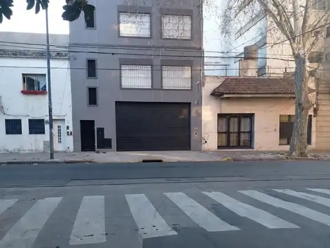 Argerich y Av. Gaona, Deposito 520mts² en 3 plantas