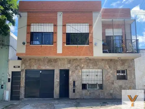 PH en venta - 3 Dormitorios 2 Baños - 156Mts2 - La Plata