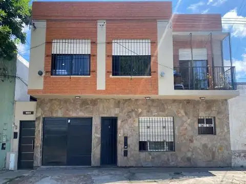 PH en venta - 3 Dormitorios 2 Baños - 156Mts2 - La Plata