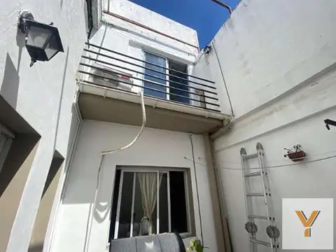 Depto Tipo Casa en Venta de 4 ambientes