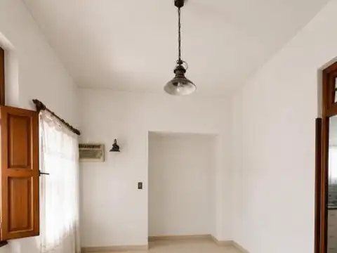 Casa 3 ambientes con 2 baños
