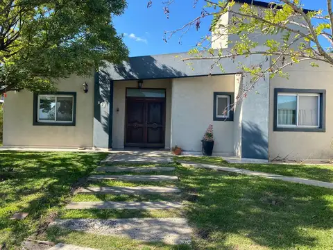 USD 199.000.- al agua 4 dorm.+gal.+ coch