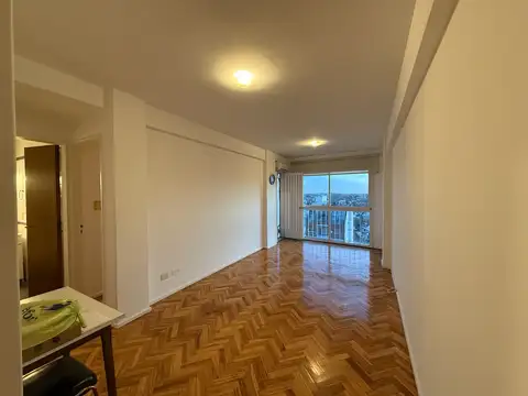 Roma 1400, Piso 10