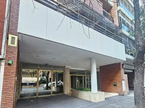 Semipiso de Categoria, Suite con Vestidor. Al Frente con Balcon y Cochera