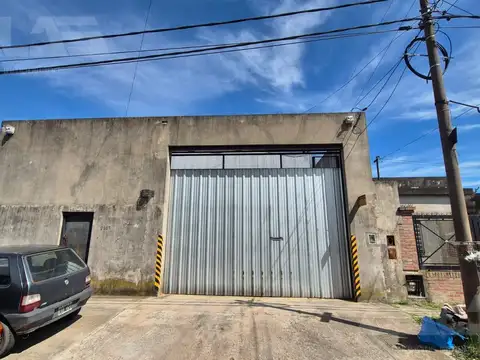 Galpón en Morón-Comercial y operativo