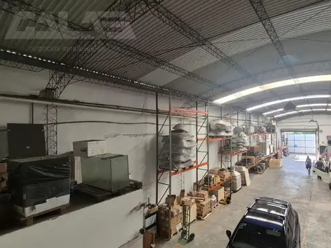 Galpon en Venta 11  mts Frente