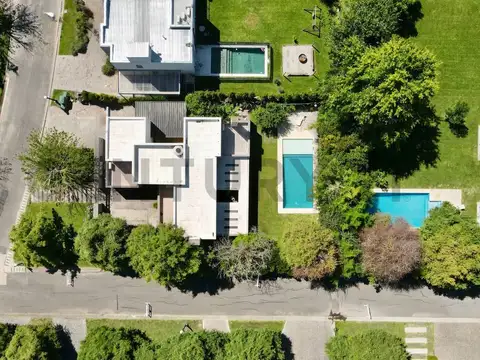 Venta de casa en Villa Olivos Tortugas Pilar 4 dormitorios - 6 ambientes con pileta