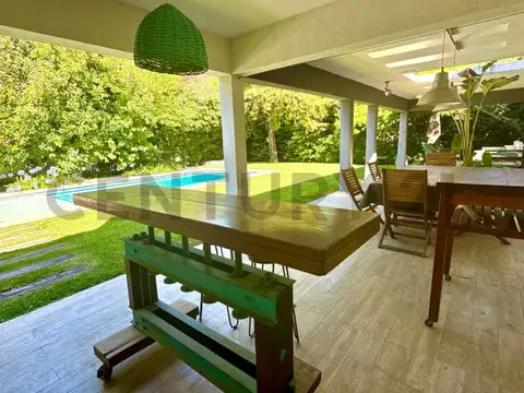 Venta de casa en Villa Olivos Garin Pilar 4 dormitorios con pileta