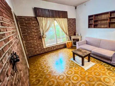 Depto Tipo Casa 5 ambientes con 1 baño
