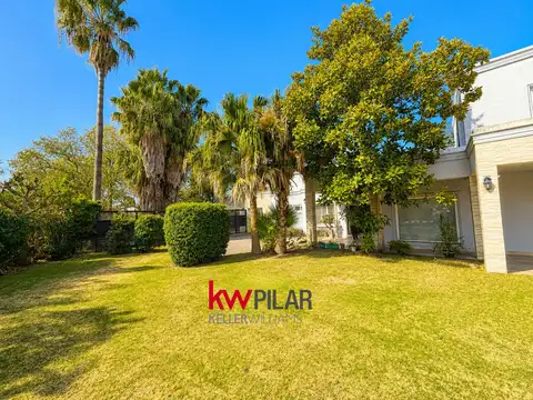 Casa en Venta con 5 cocheras