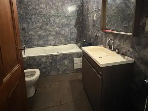 VENTA DE CASA EN EL CENTRO DE CORONDA