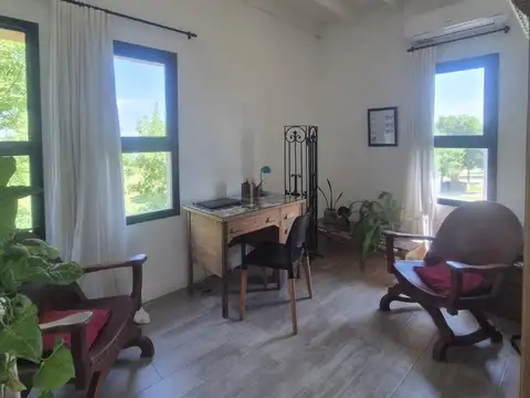 Casa en Venta con 6 cocheras