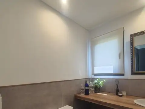 Casa en Venta con 6 cocheras