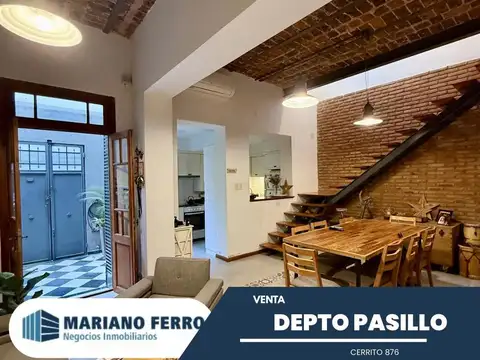 Casa de pasillo reciclada, excelente estado y calidad constructiva.