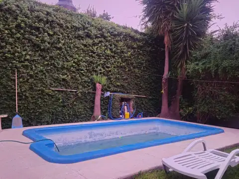 Venta PH tipo Casa c/parque y pileta. Haedo