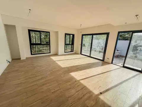 Dos ambientes con parrilla y terraza propia