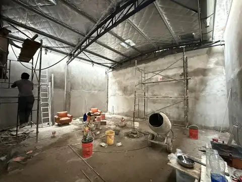 Galpon en Alquiler 8  mts Frente