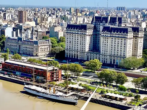 Alicia Moreau de Justo al 700