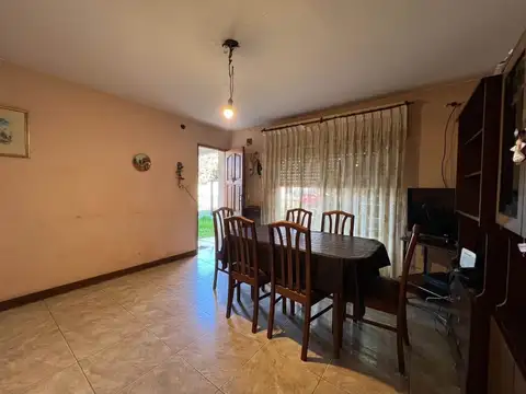 CASA 4 AMBIENTES VENTA MINISTRO RIVADAVIA MAS LOTE