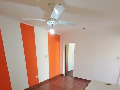 Casa 2 ambientes con 1 baño