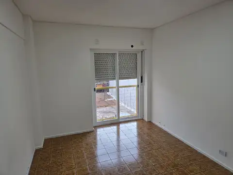 Av. Caseros 1600, Piso 3