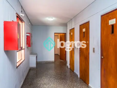 Departamento 6 ambientes con 2 baños