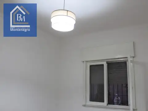 Casa en Alquiler con 2 cocheras